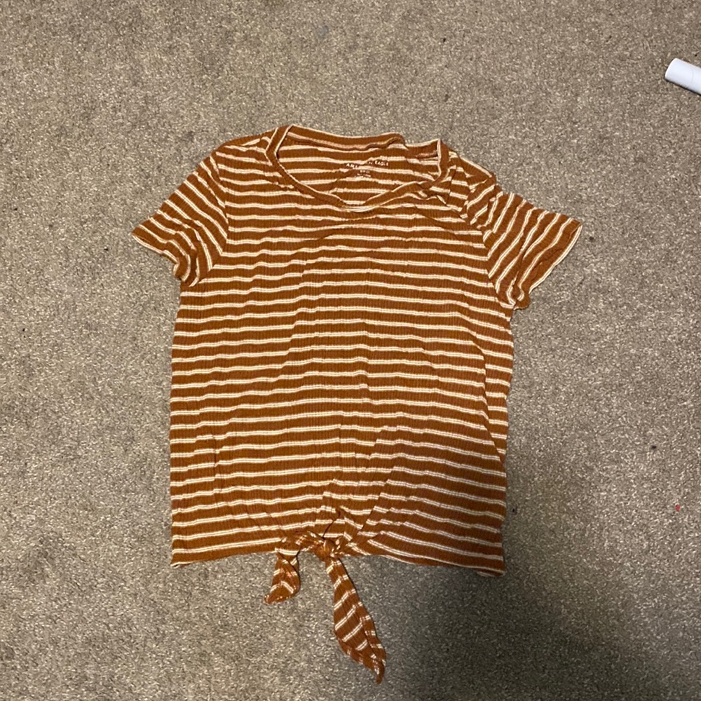 american eagle t-shirt
